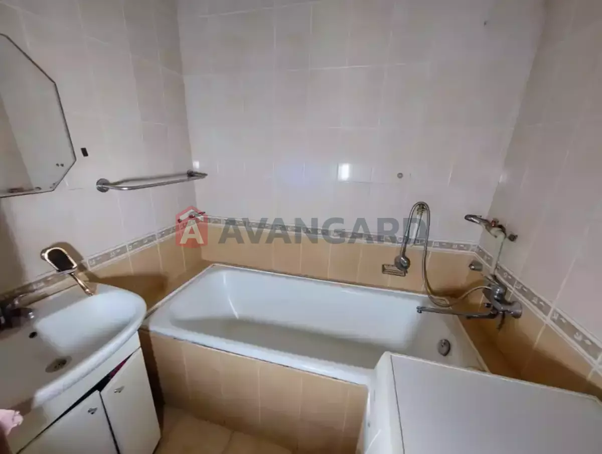 3 ��. ��������, 72/48/8 ��. �., 3/5 ������ ���� 13