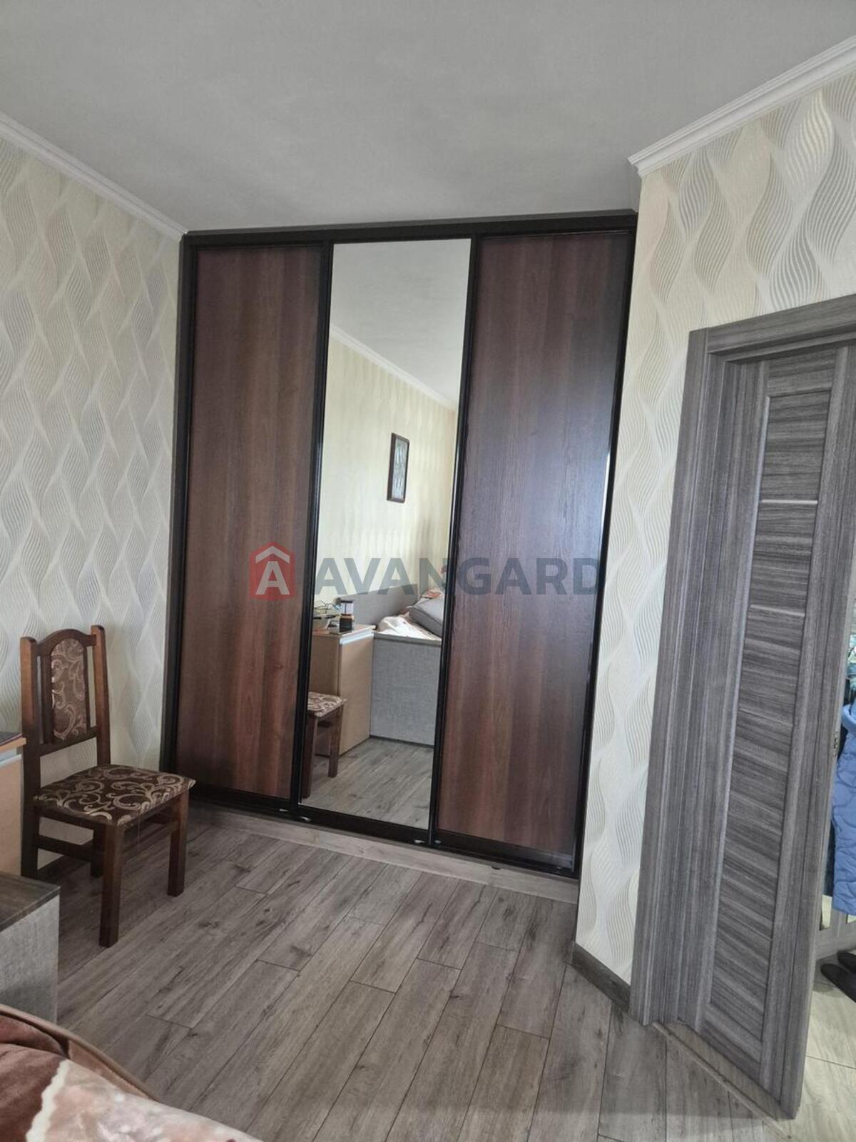 1 ��. ��������, -/-/- ��. �., 5/8 ������ ���� 5