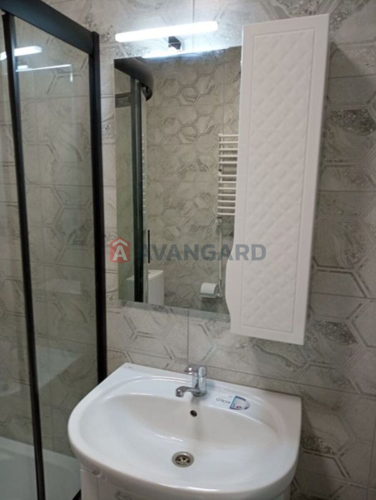 1 ��. ��������, 37/17/8 ��. �., 7/13 ������ ���� 10