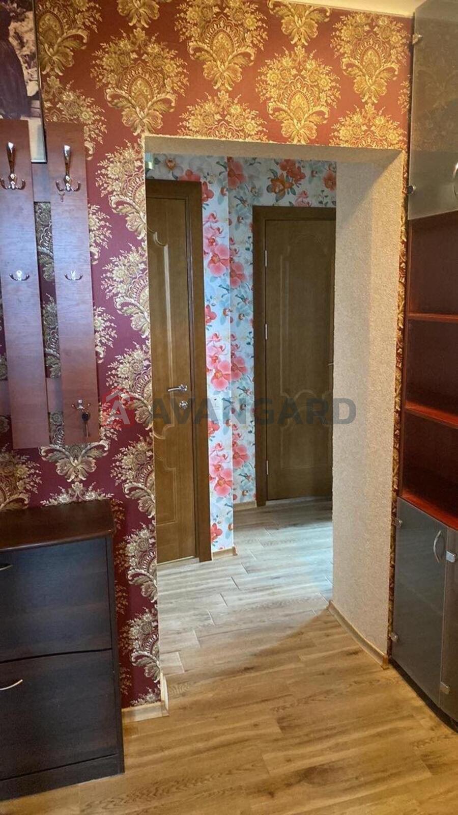 4 ��. ��������, 87,5/53/8,5 ��. �., 10/16 ������ ���� 18