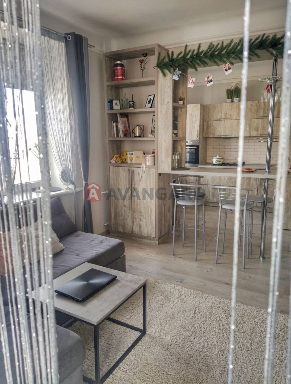 2 ��. ��������, 53/-/9 ��. �., 4/5 ������ ���� 3