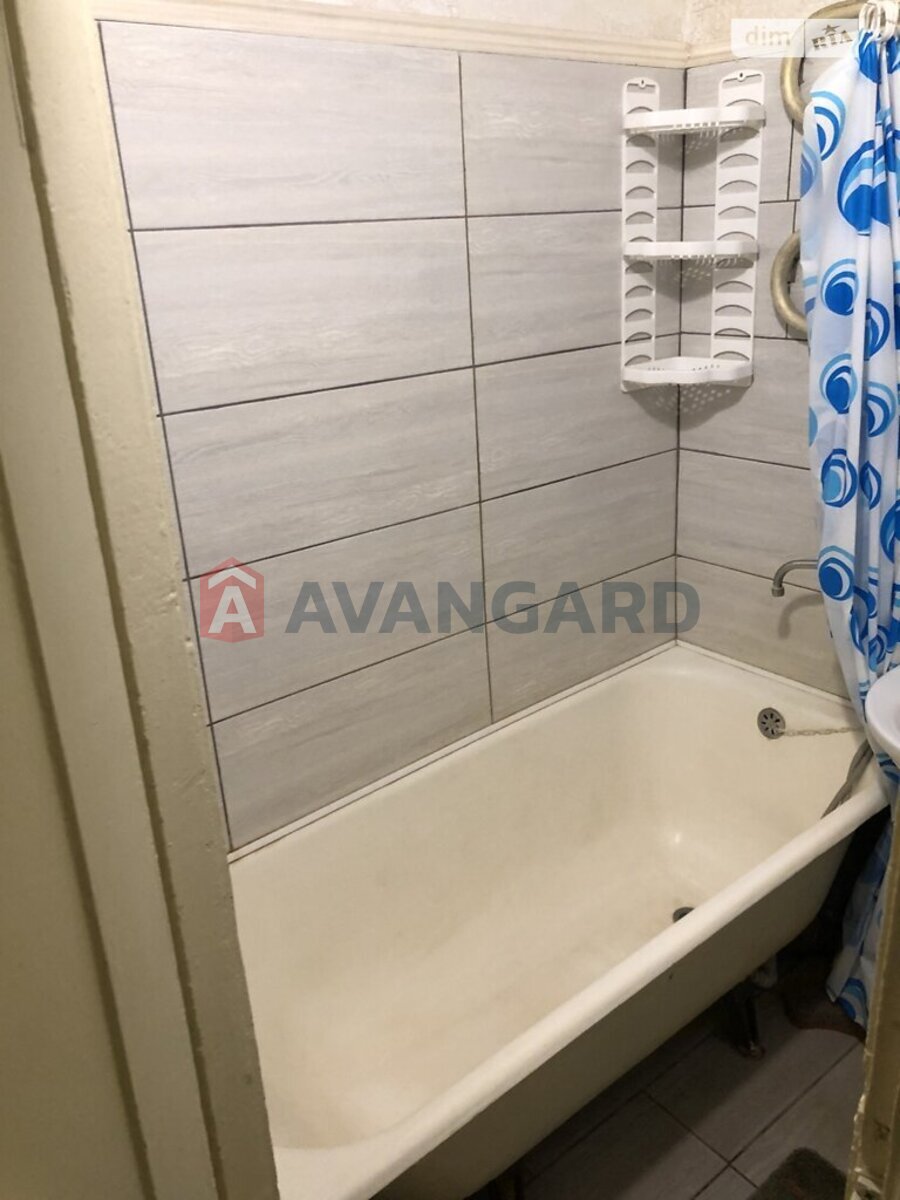 2 ��. ��������, 39/-/- ��. �., 4/5 ������ ���� 4