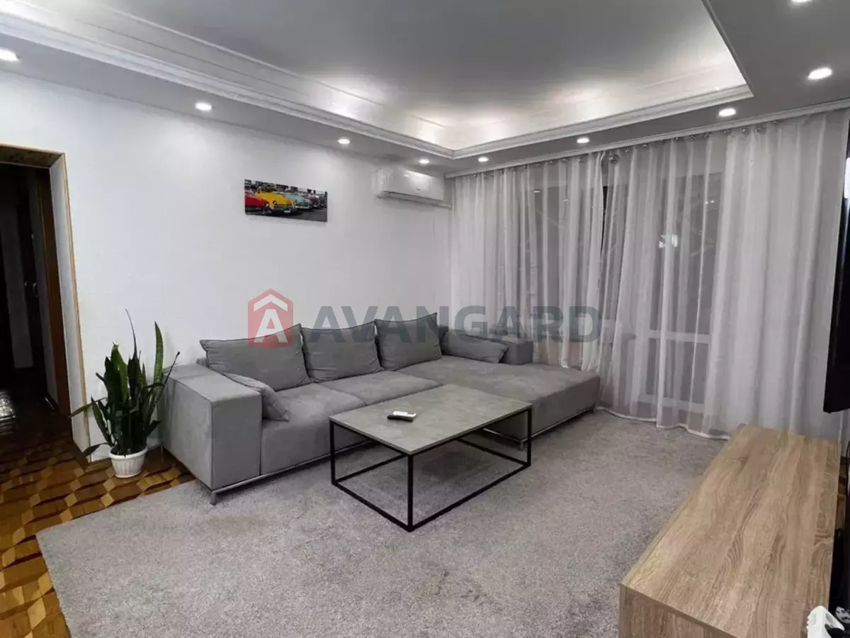 4 . , 75/-/7 . ., 5/9   2