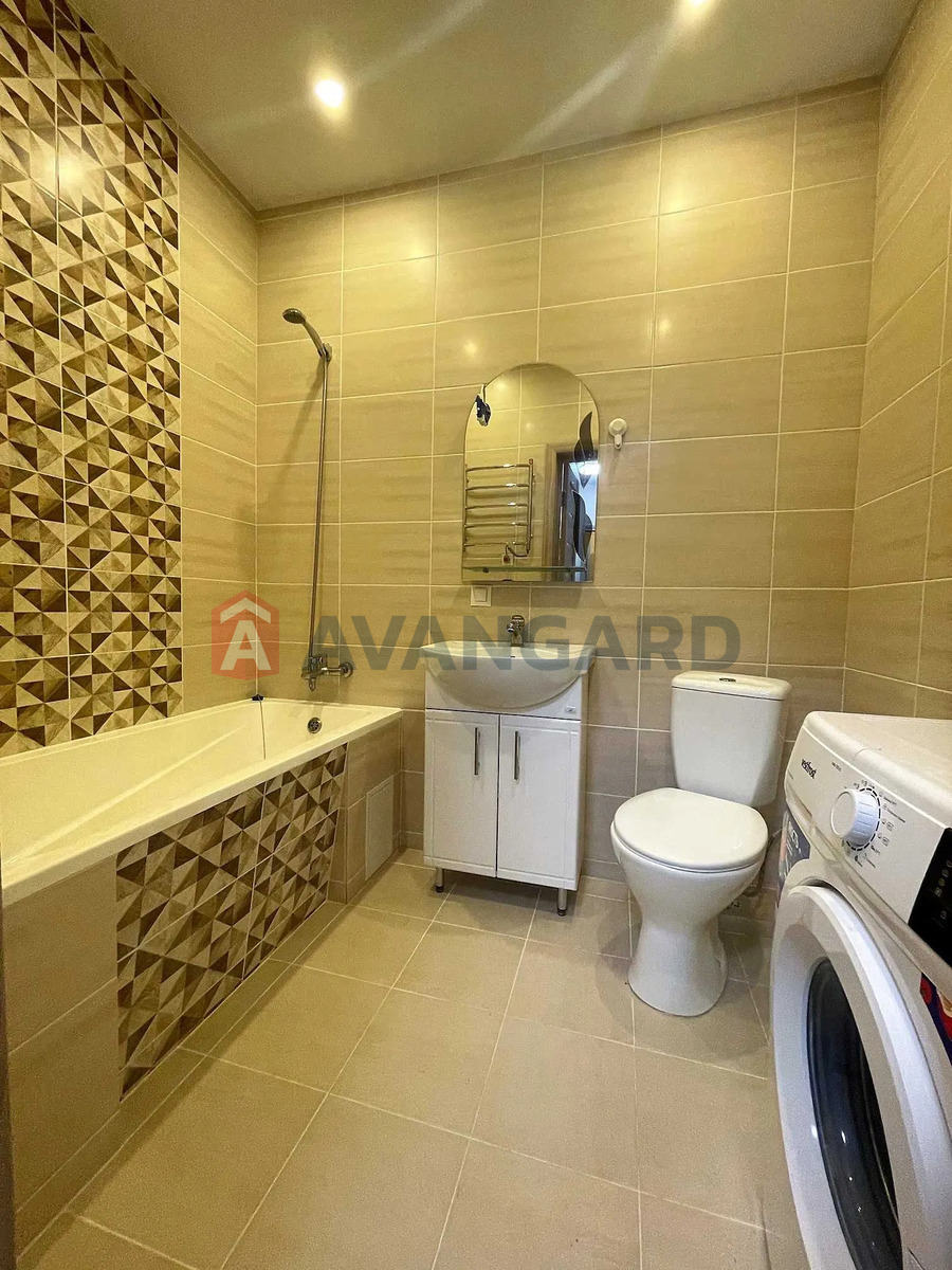 1 ��. ��������, 38/-/10 ��. �., 9/25 ������ ���� 8