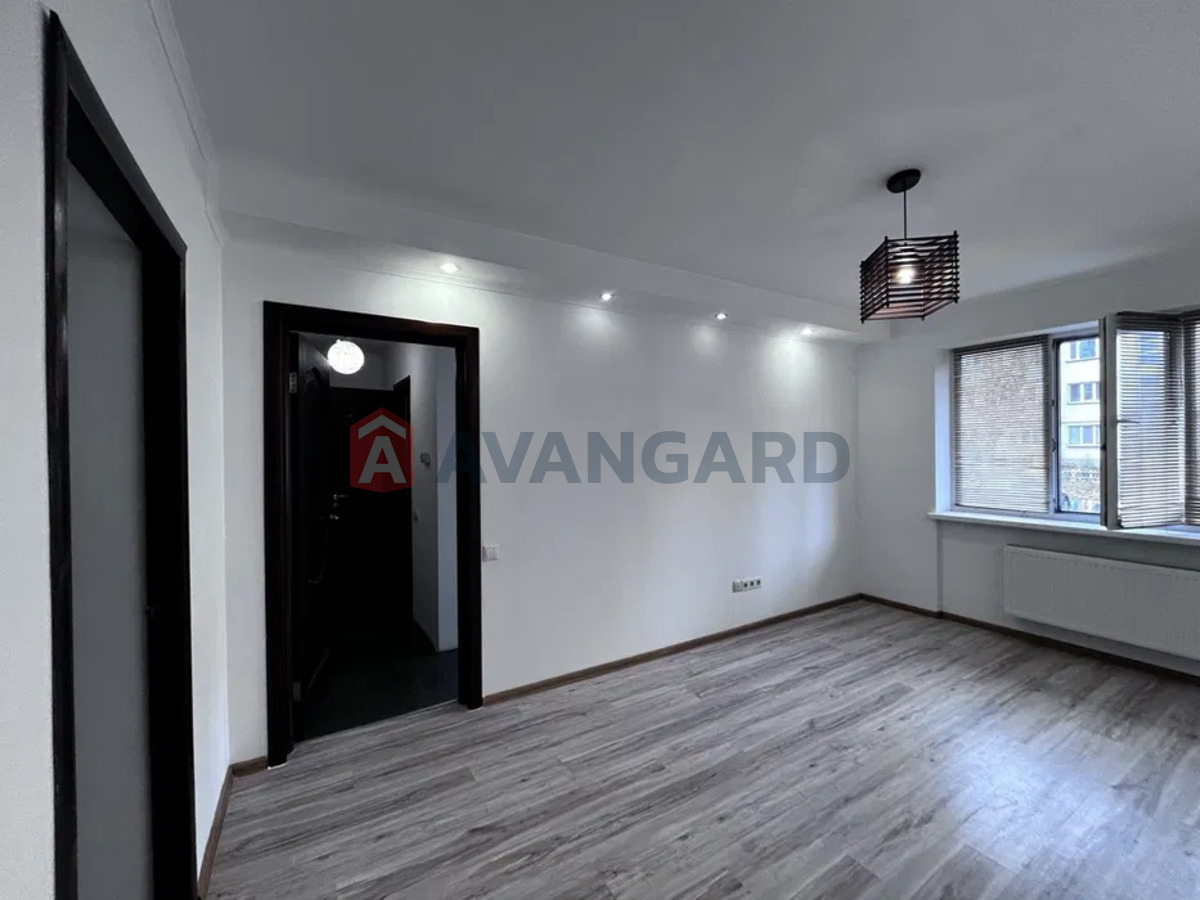 1 ����. ��������, 44/-/8 ��. �., 1/4 ���� ���� 1