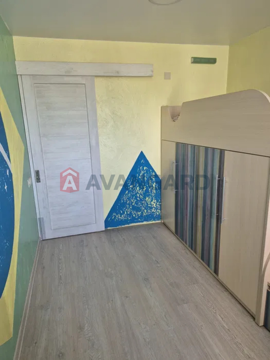 3 ��. ��������, 74/-/12 ��. �., 10/14 ������ ���� 7