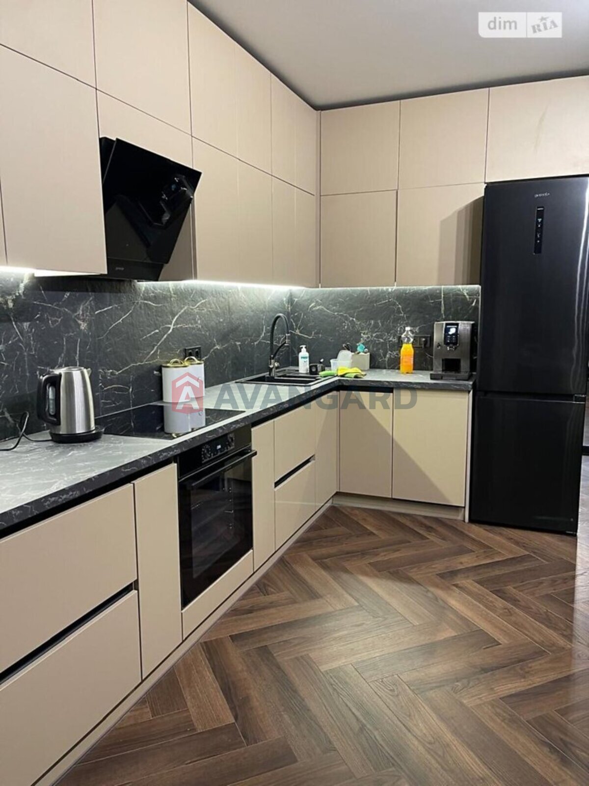 3 ��. ��������, 78/-/43 ��. �., 3/8 ������ ���� 6