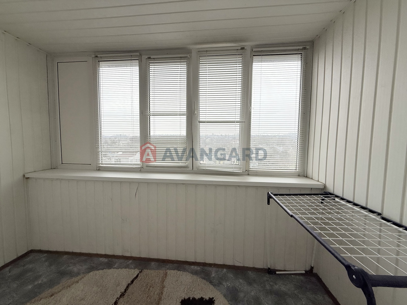 3 ����. ��������, 69,8/-/9,5 ��. �., 6/9 ���� ���� 19