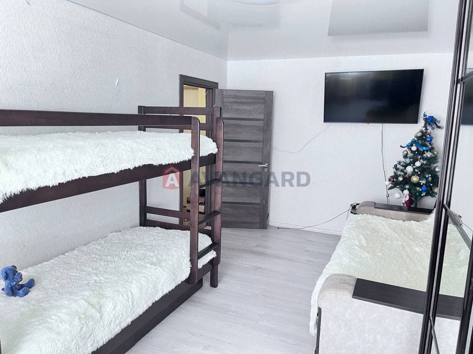 1 ����. ��������, 29/16/5 ��. �., 1/9 ���� ���� 4