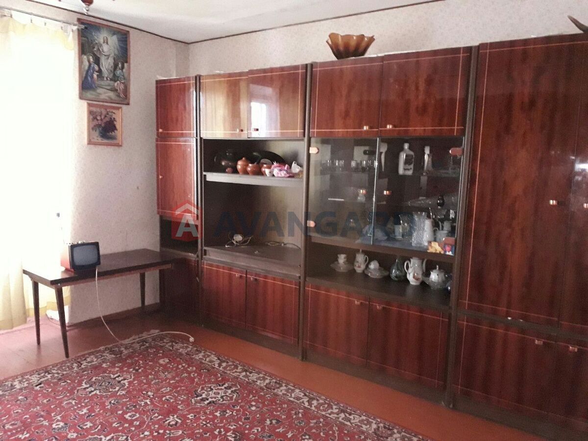 4 . , 82/51/8 . ., 8/9   1