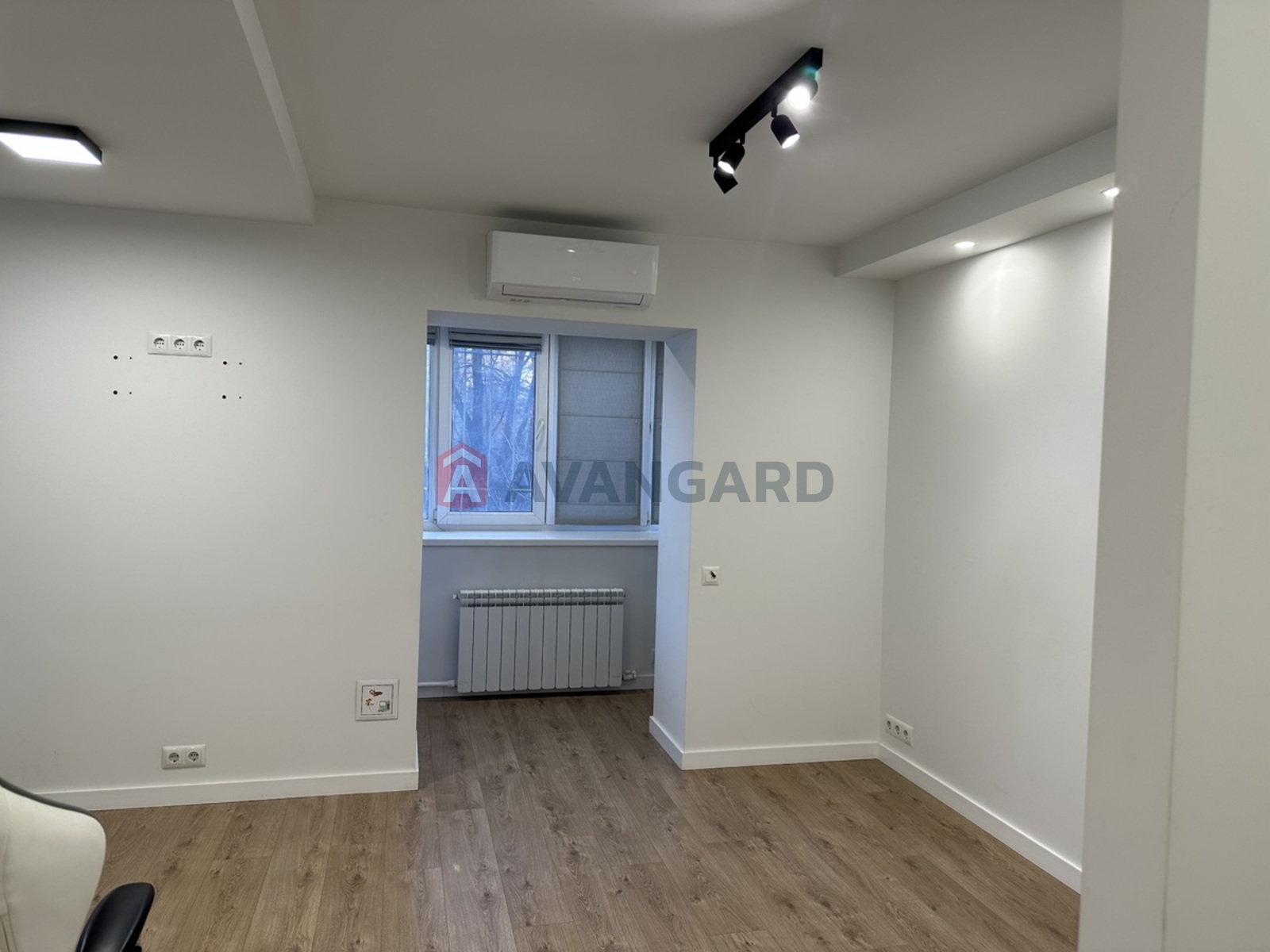 2 ��. ��������, 51/36/7 ��. �., 1/9 ������ ���� 7