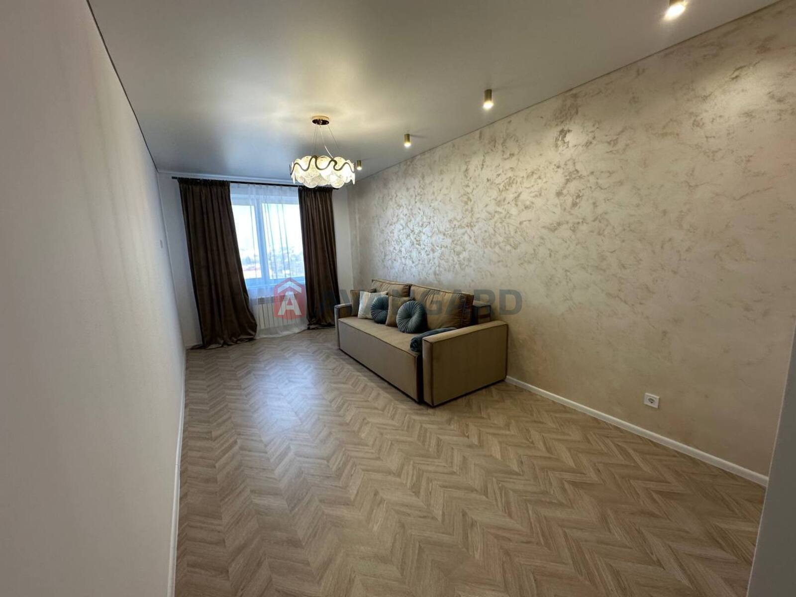 2 ��. ��������, 70/29/23 ��. �., 7/8 ������ ���� 16