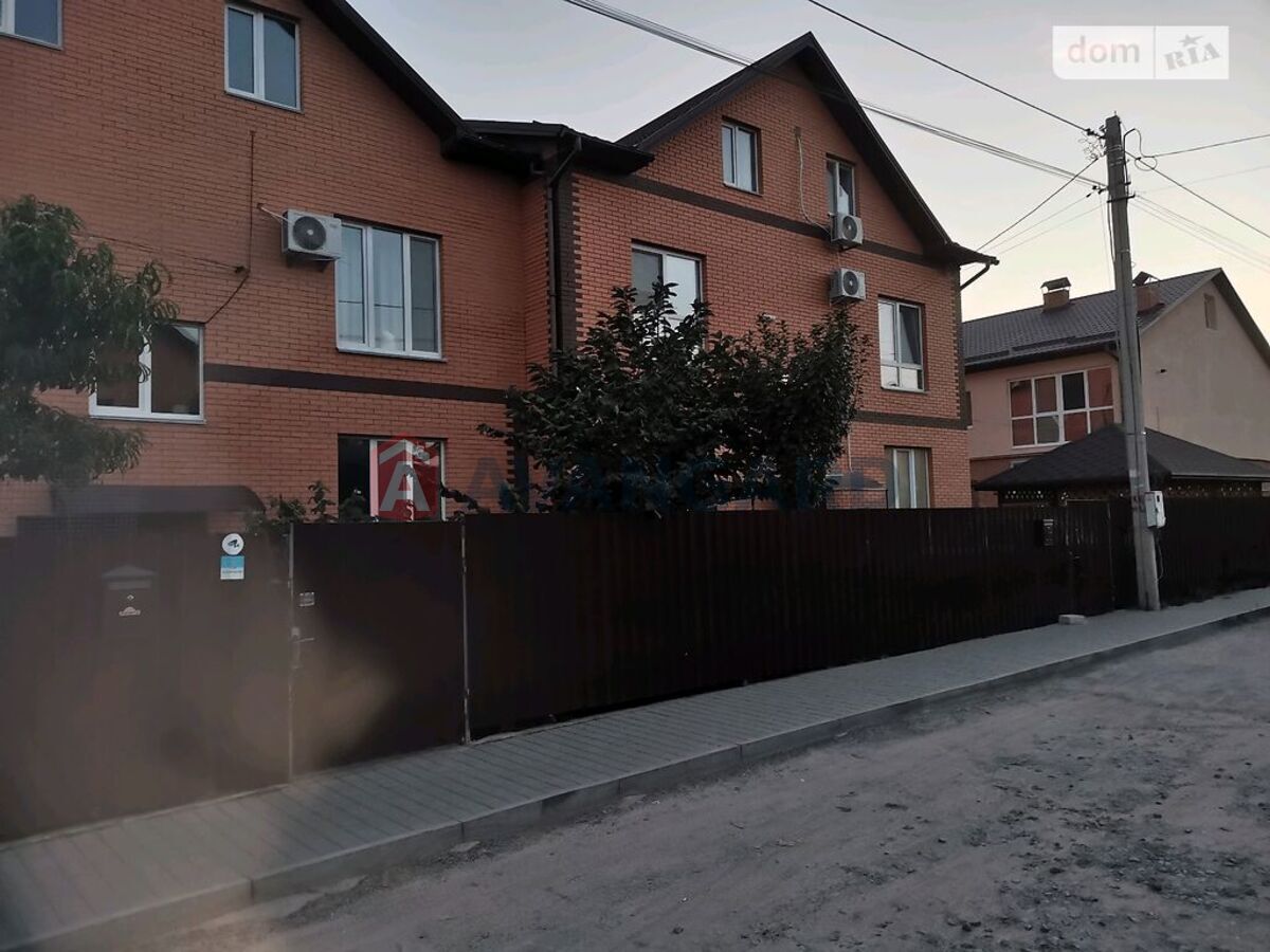 3 ��. ��������, 119/92/27 ��. �., 2/5 ������ ���� 14