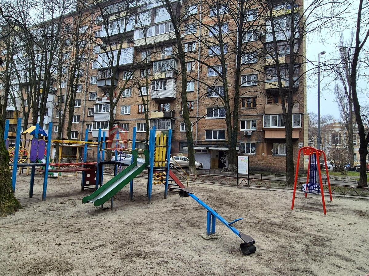 2 ��. ��������, 48.4 / 33.1 / 6.9 �? ��. �., 8/9 ������ ���� 22