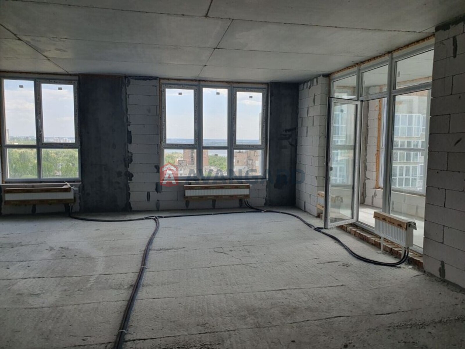 3 ����. ��������, 86/-/10 ��. �., 14/16 ���� ���� 6