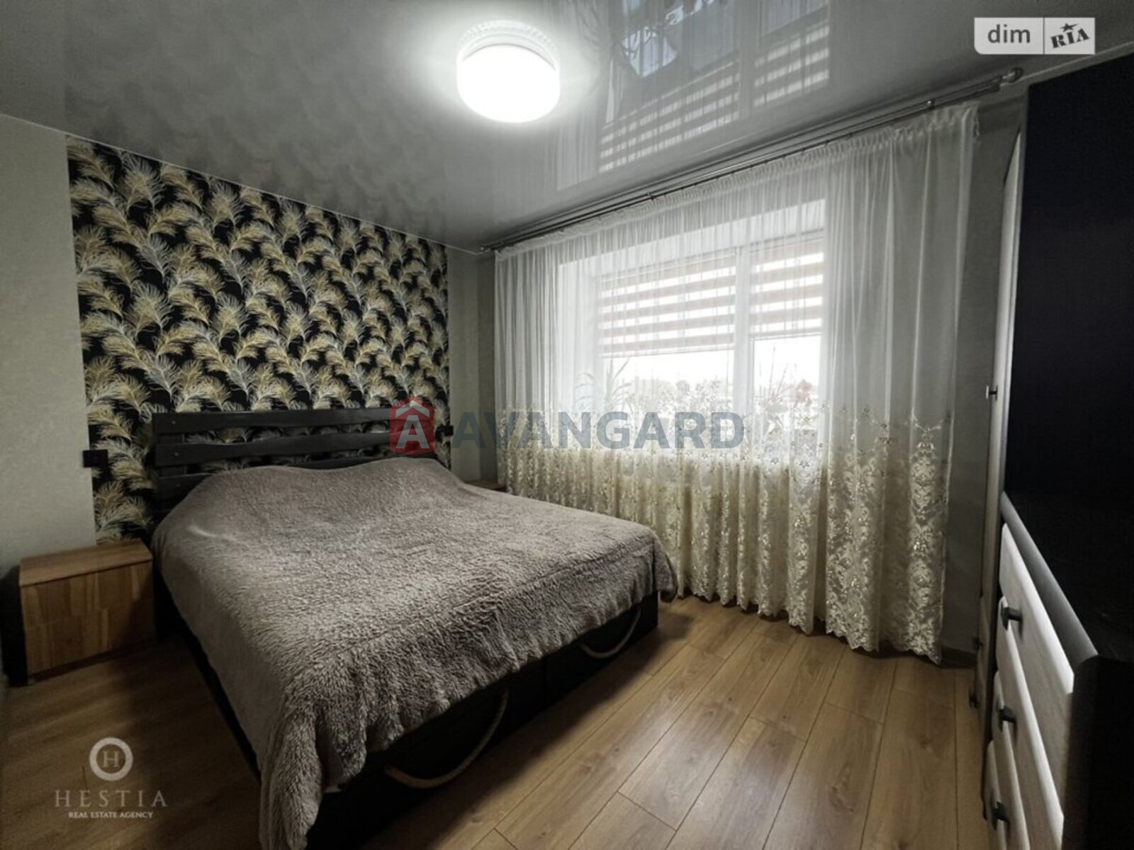 3 ��. ��������, 68/-/12 ��. �., 4/10 ������ ���� 2