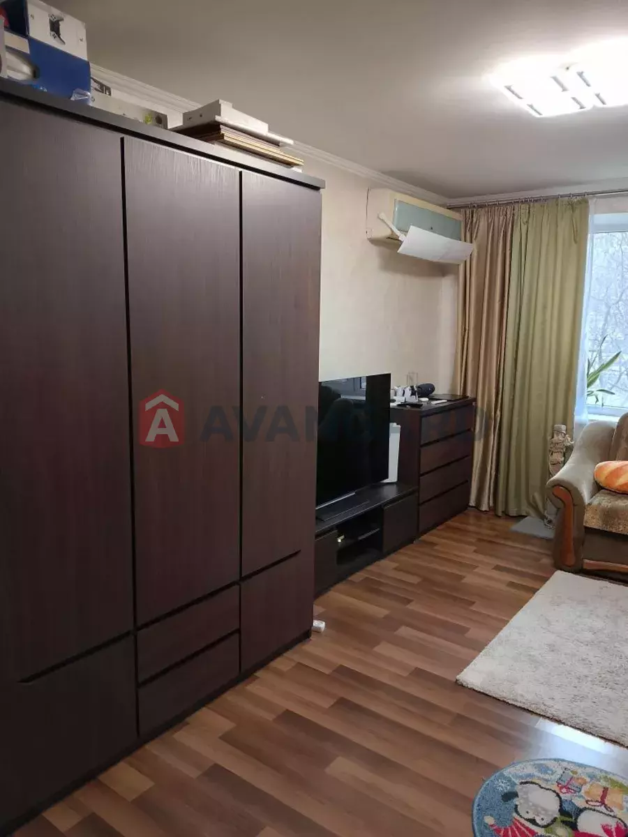 3 ��. ��������, 71/-/9 ��. �., 3/9 ������ ���� 10