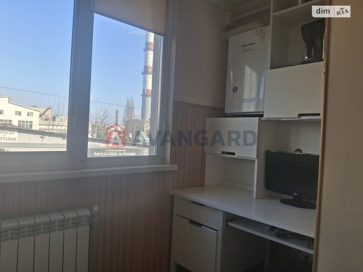 1 ����. ��������, 49/24/14 ��. �., 2/12 ���� ���� 8