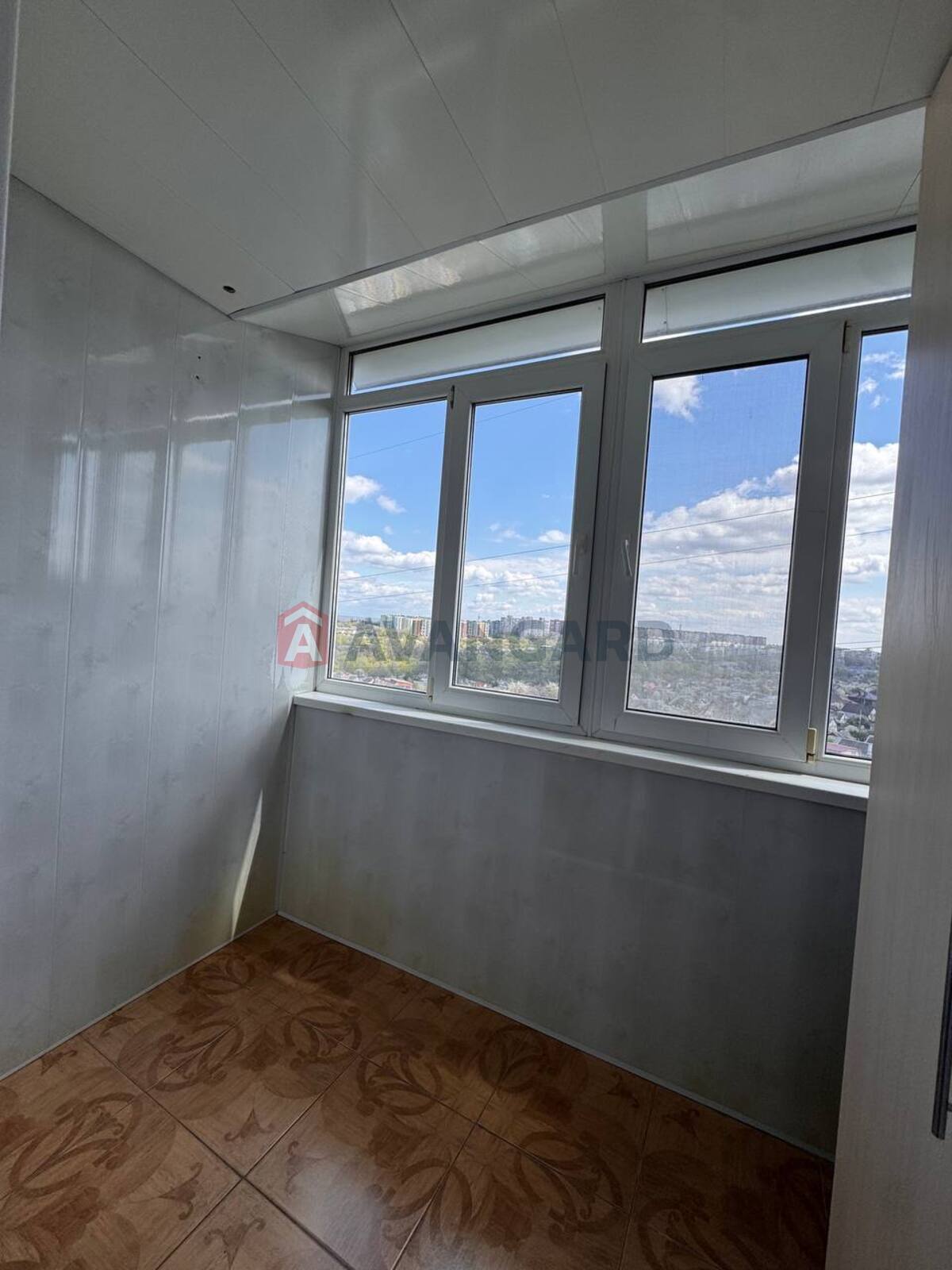 3 ��. ��������, 65/-/10 ��. �., 9/9 ������ ���� 18