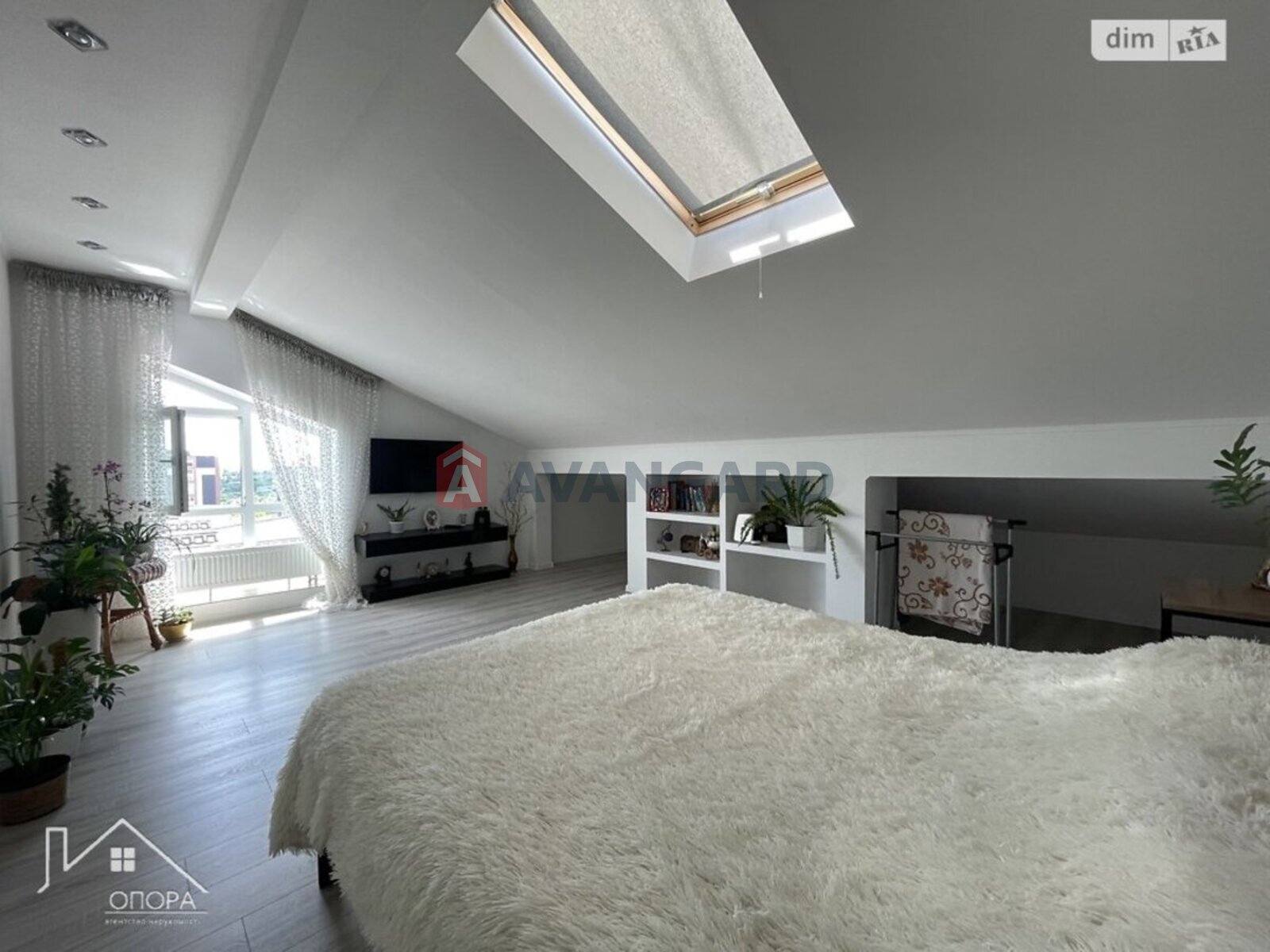 3 ��. ��������, 118/41/40 ��. �., 8/10 ������ ���� 19