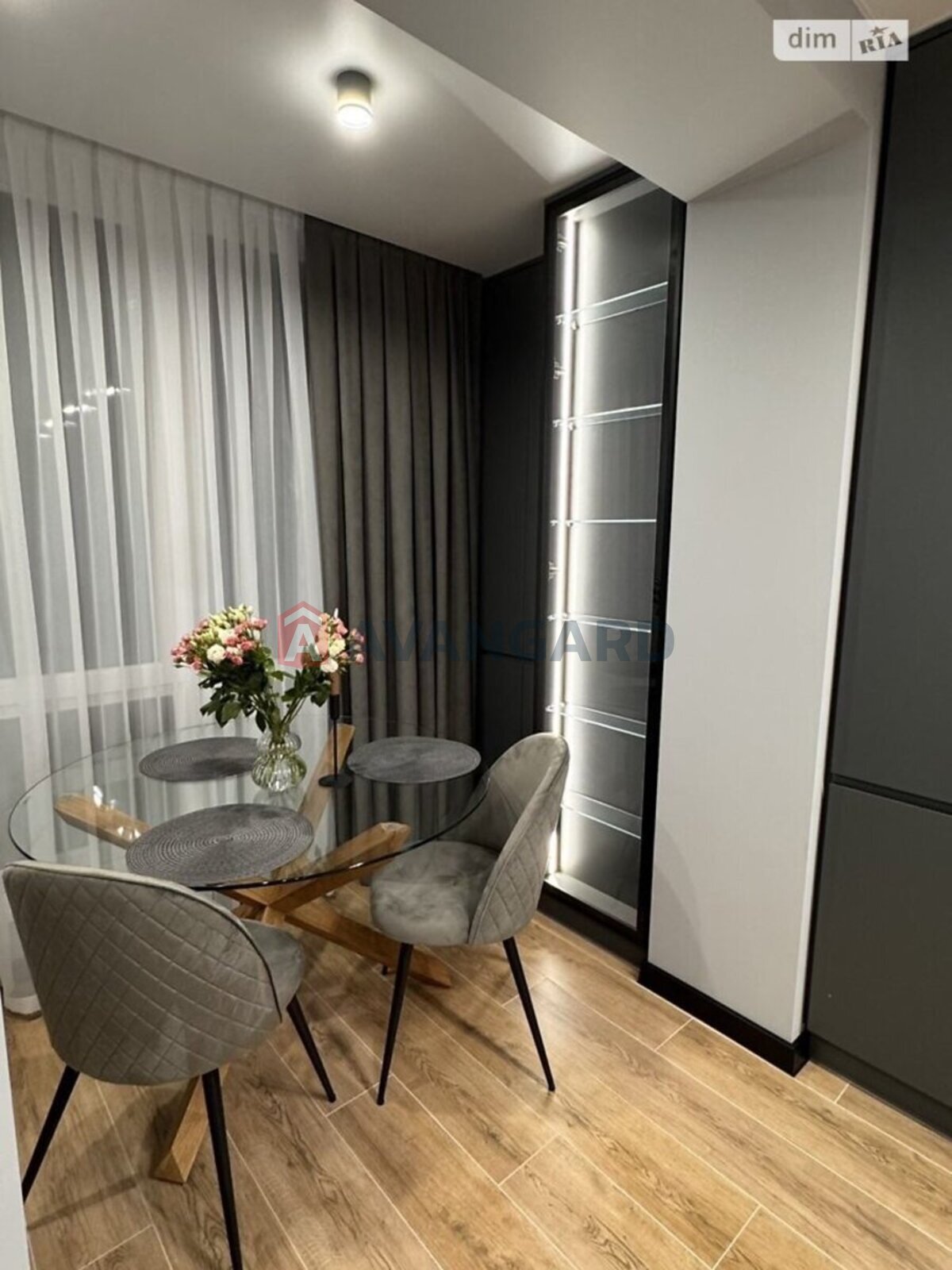 2 ��. ��������, 68/-/- ��. �., 10/10 ������ ���� 3