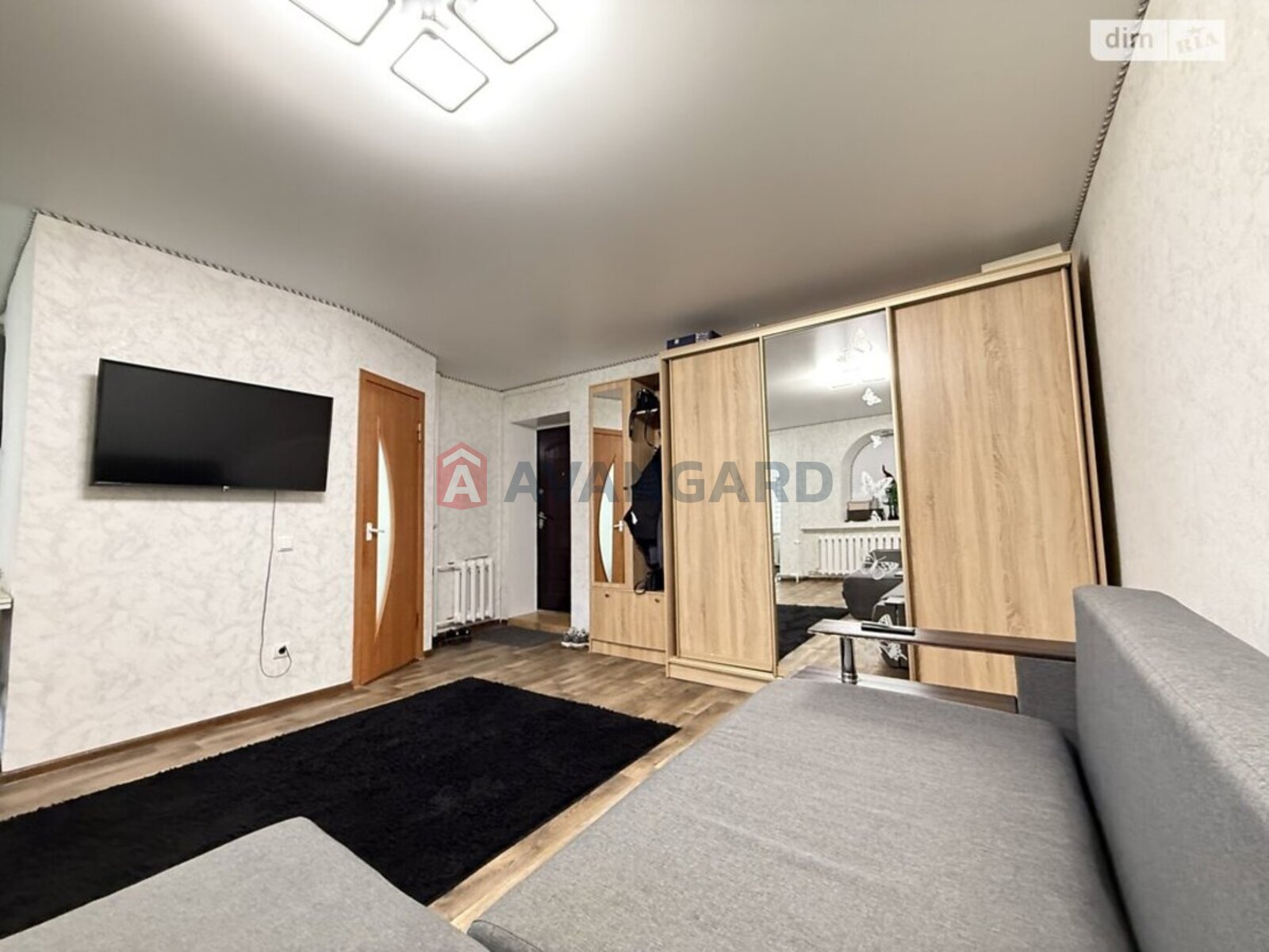 2 ��. ��������, 42/29/5 ��. �., 1/5 ������ ���� 5