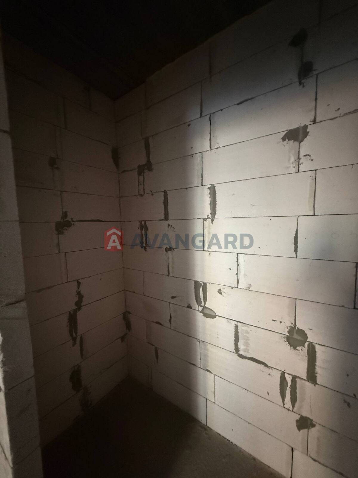 1 ��. ��������, 40/13/18 ��. �., 2/10 ������ ���� 14