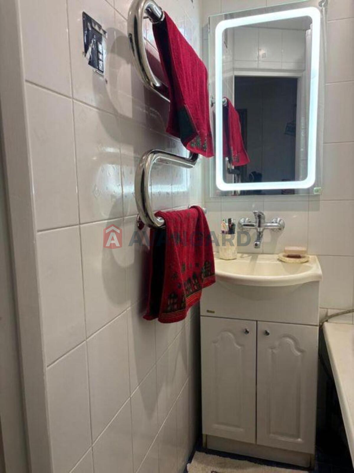 3 ��. ��������, 59/-/7 ��. �., 6/9 ������ ���� 12