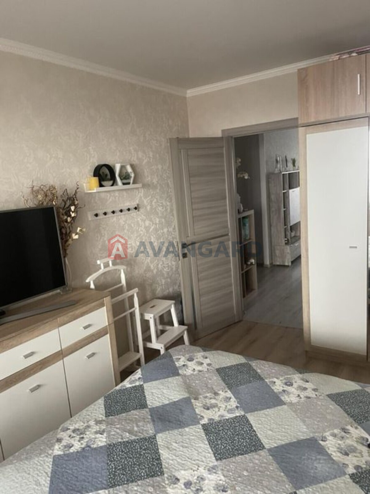 3 ����. ��������, 69/-/8 ��. �., 6/9 ���� ���� 7