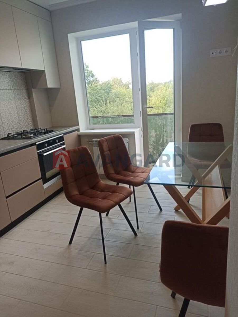 1 . , 39/-/3 . ., 6/9   2