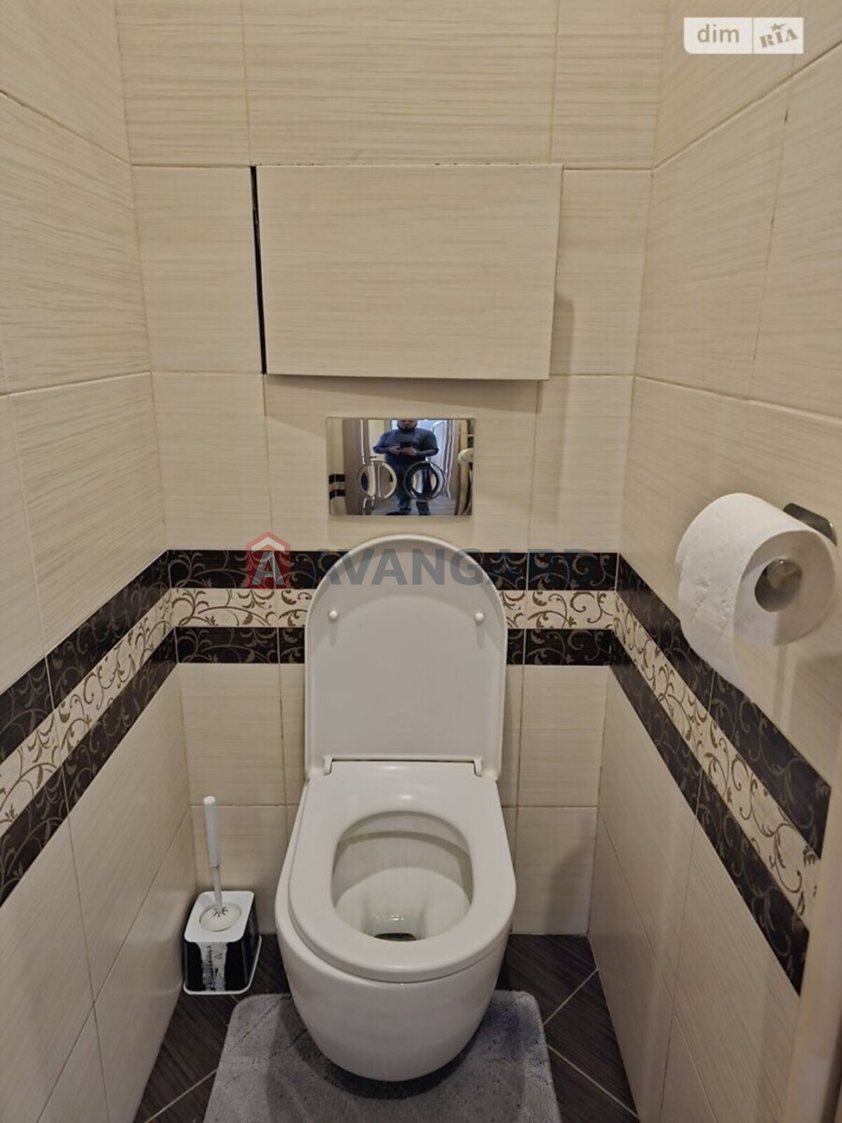 4 ��. ��������, 84/60/8 ��. �., 8/9 ������ ���� 5