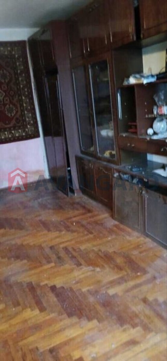 1 ��. ��������, 32/-/6 ��. �., 4/5 ������ ���� 4