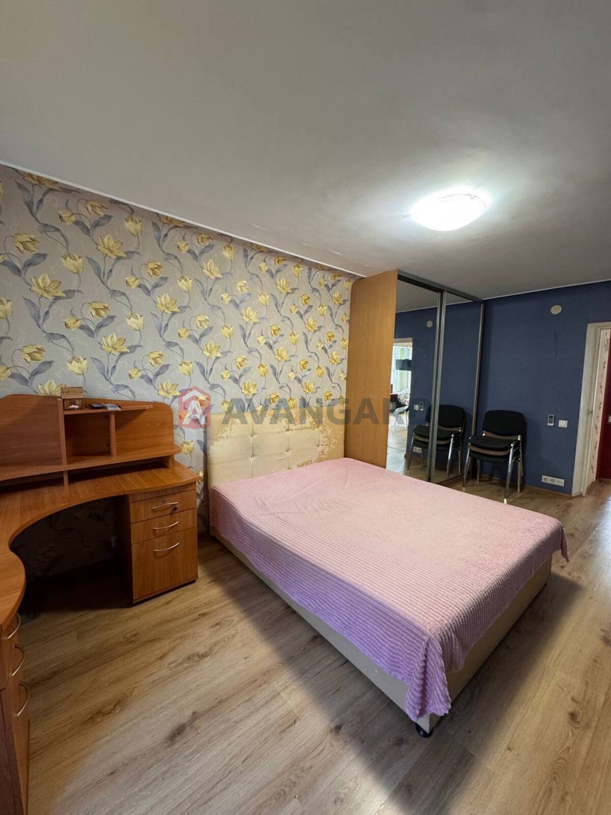 2 ��. ��������, 48/-/7 ��. �., 1/5 ������ ���� 18