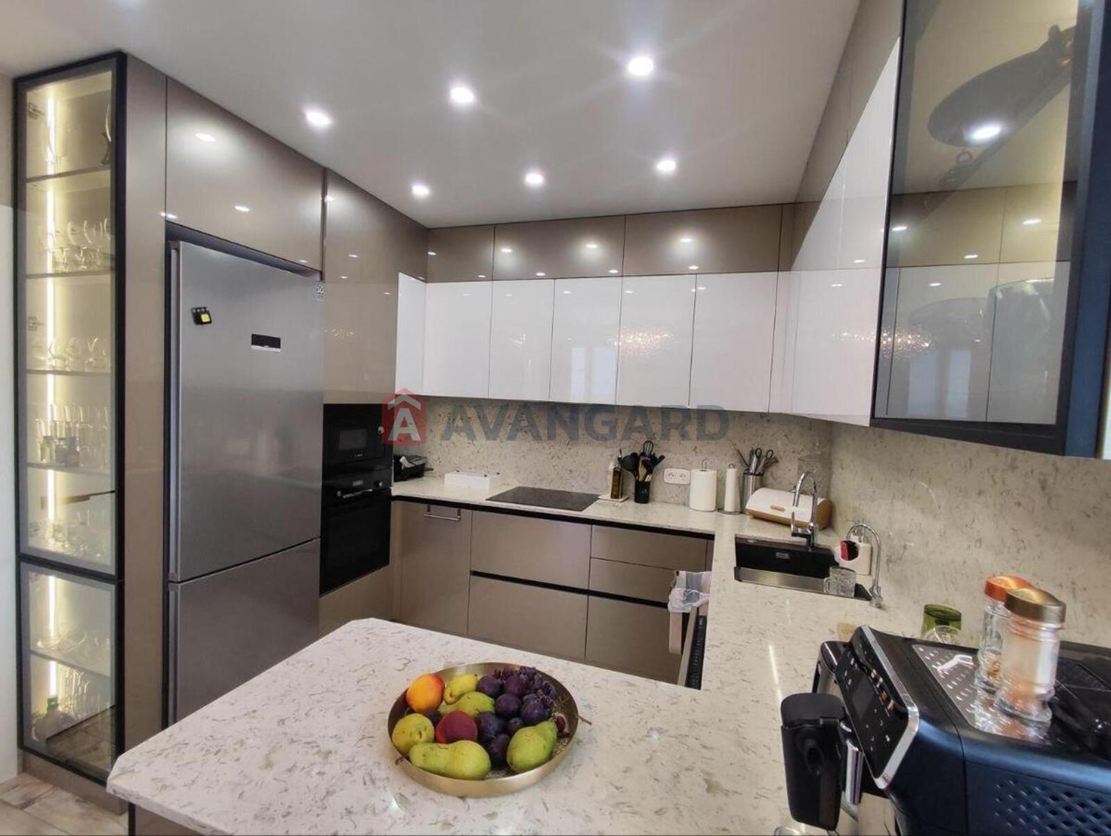 2 ����. ��������, 75/28/20 ��. �., 8/26 ���� ���� 4