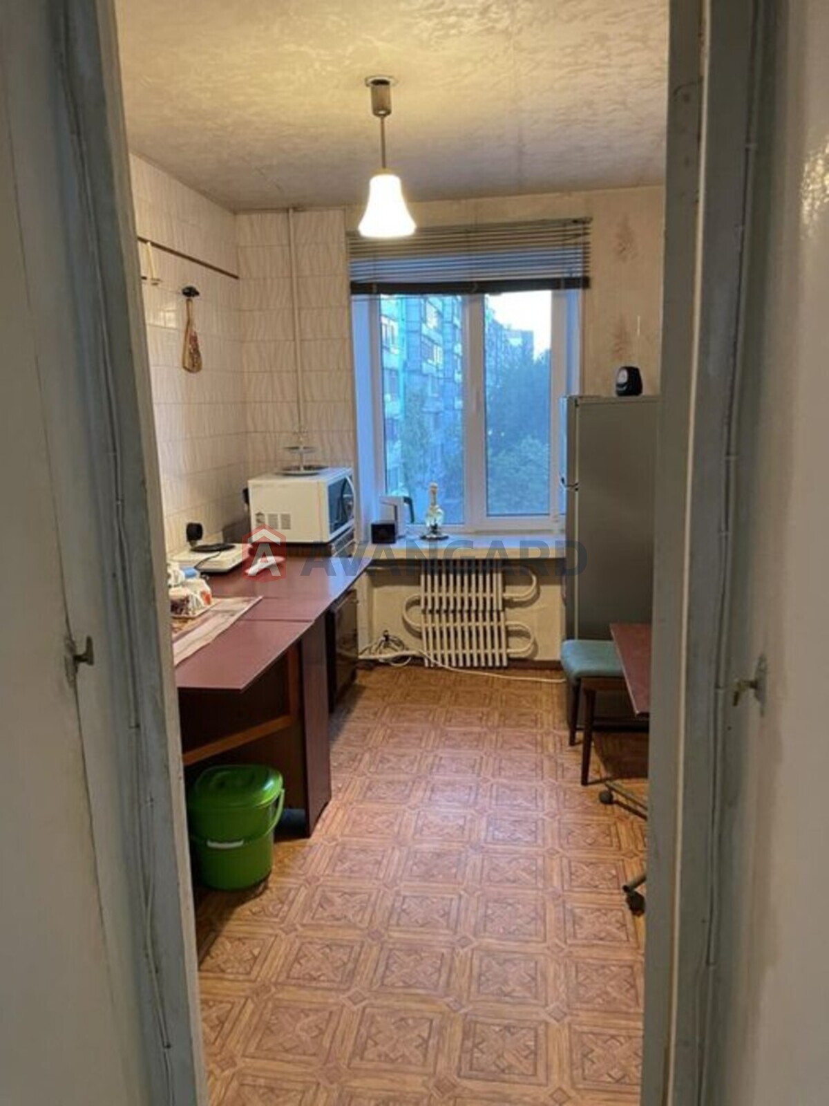 4 ����. ��������, 82/-/7 ��. �., 4/12 ���� ���� 3