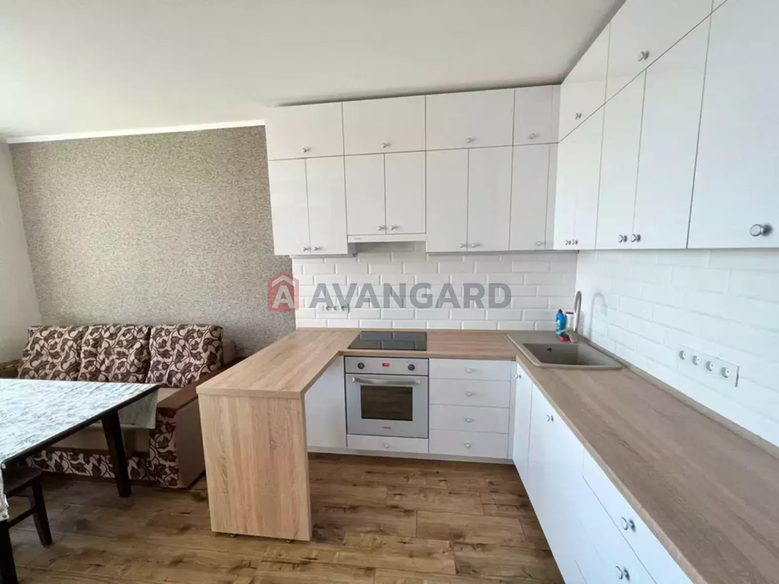 1 ��. ��������, 46/-/16 ��. �., 14/16 ������ ���� 1