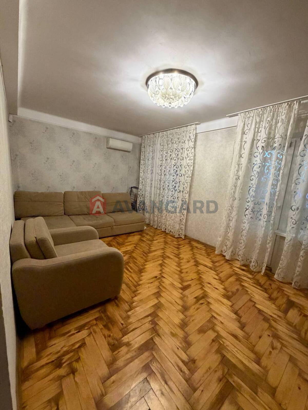 2 ����. ��������, 51/28/7 ��. �., 1/9 ���� ���� 8