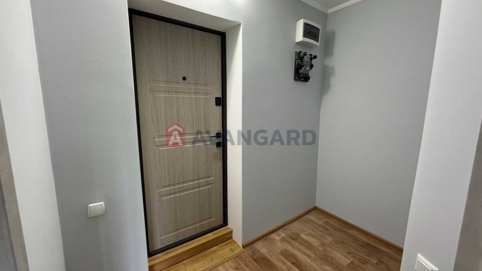 1 ��. ��������, 32/-/6 ��. �., 4/5 ������ ���� 7