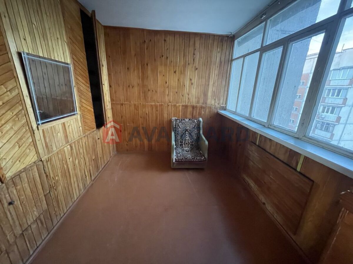 3 . , 68/-/7 . ., 8/9   5