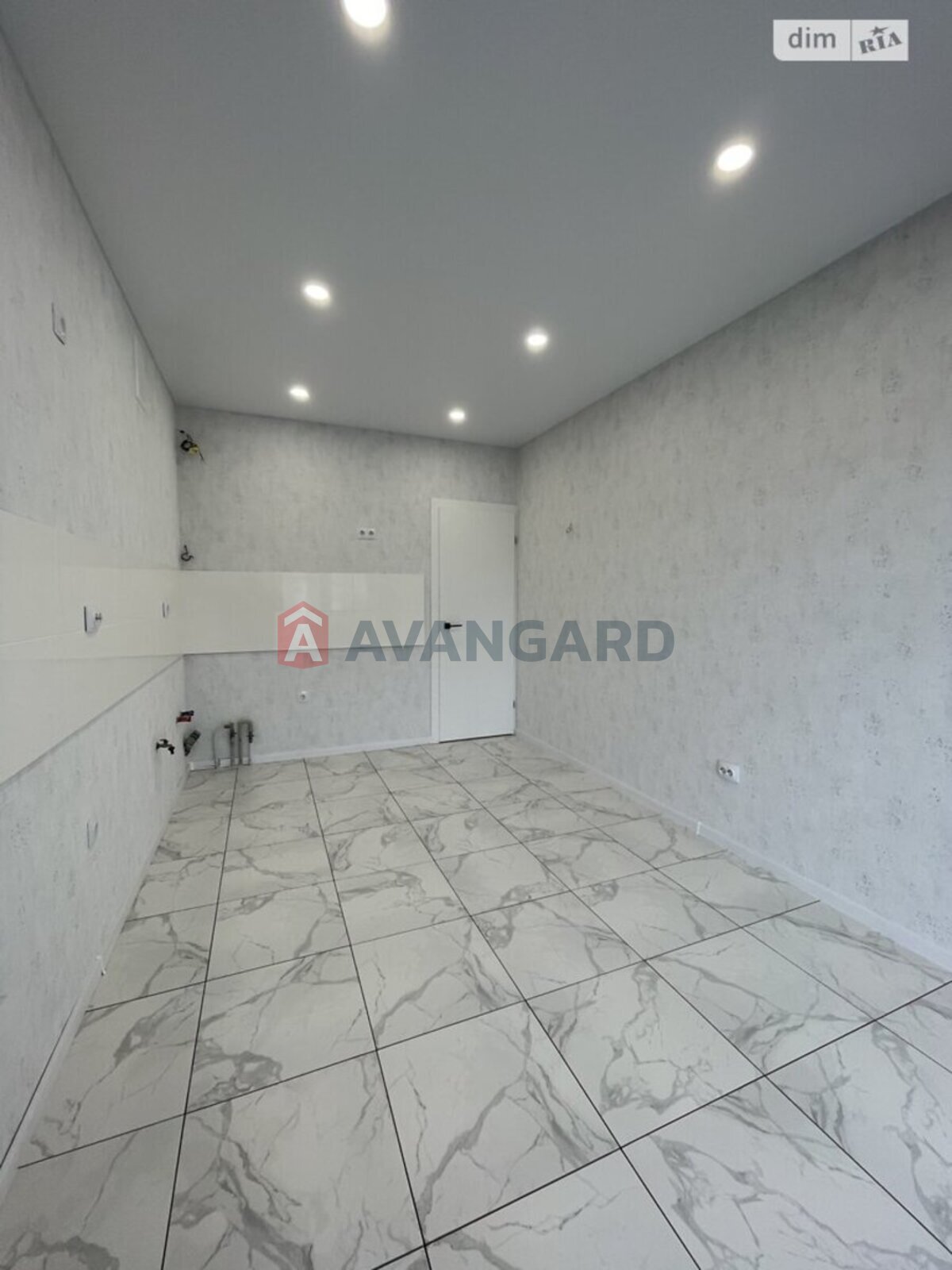 1 ��. ��������, 42/20/13 ��. �., 9/9 ������ ���� 9