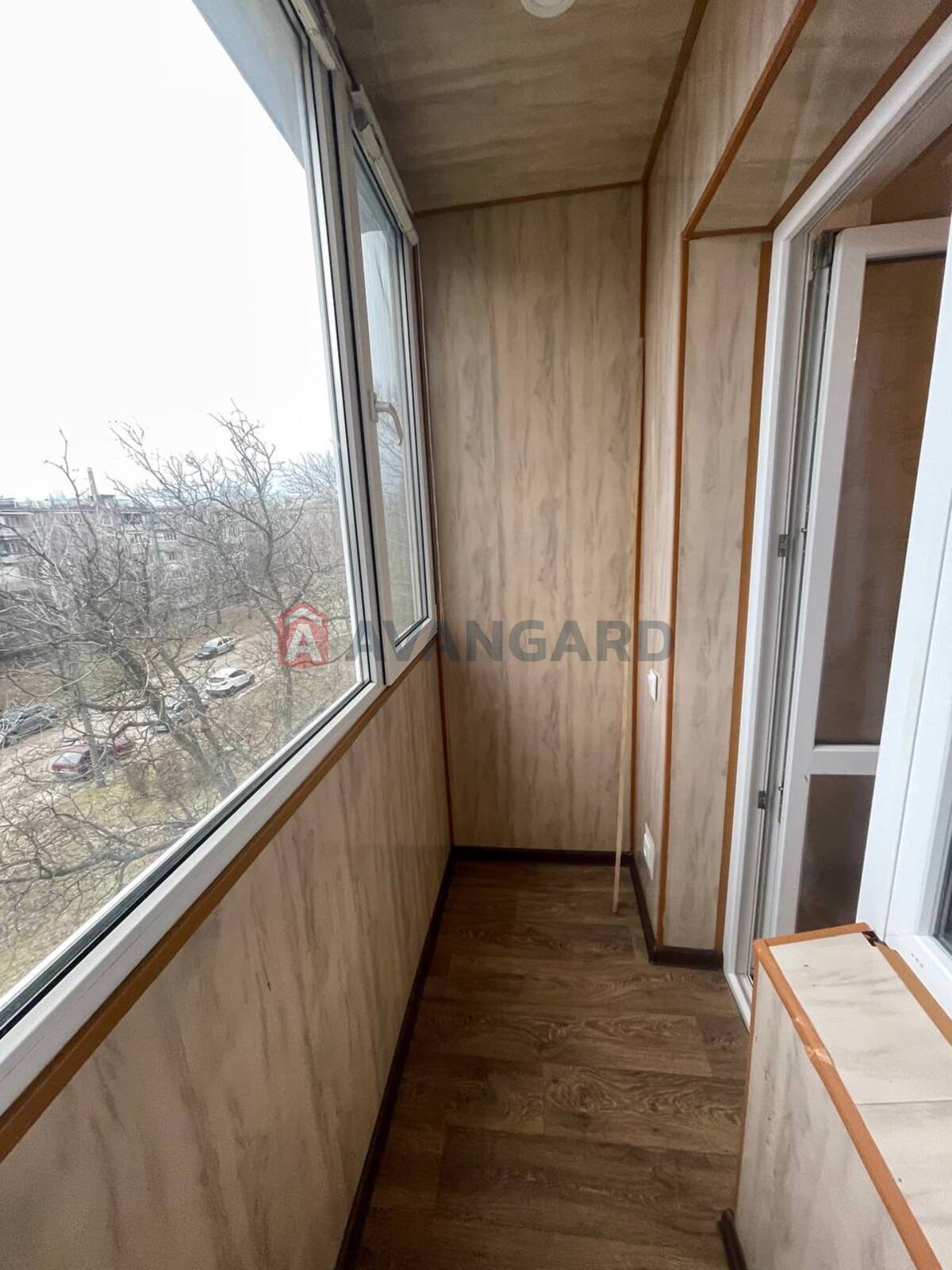 2 ��. ��������, 44/-/6 ��. �., 4/5 ������ ���� 6