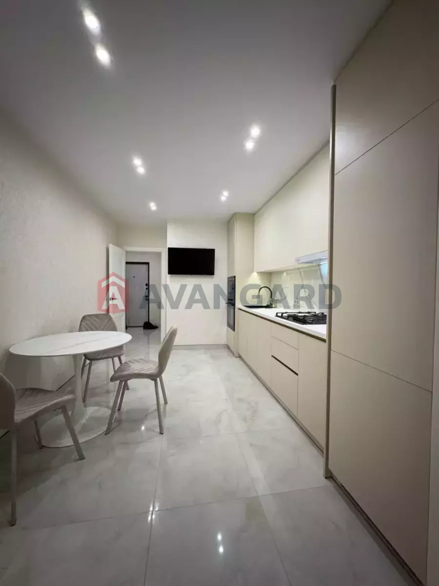 1 ��. ��������, 45/-/- ��. �., 8/10 ������ ���� 3