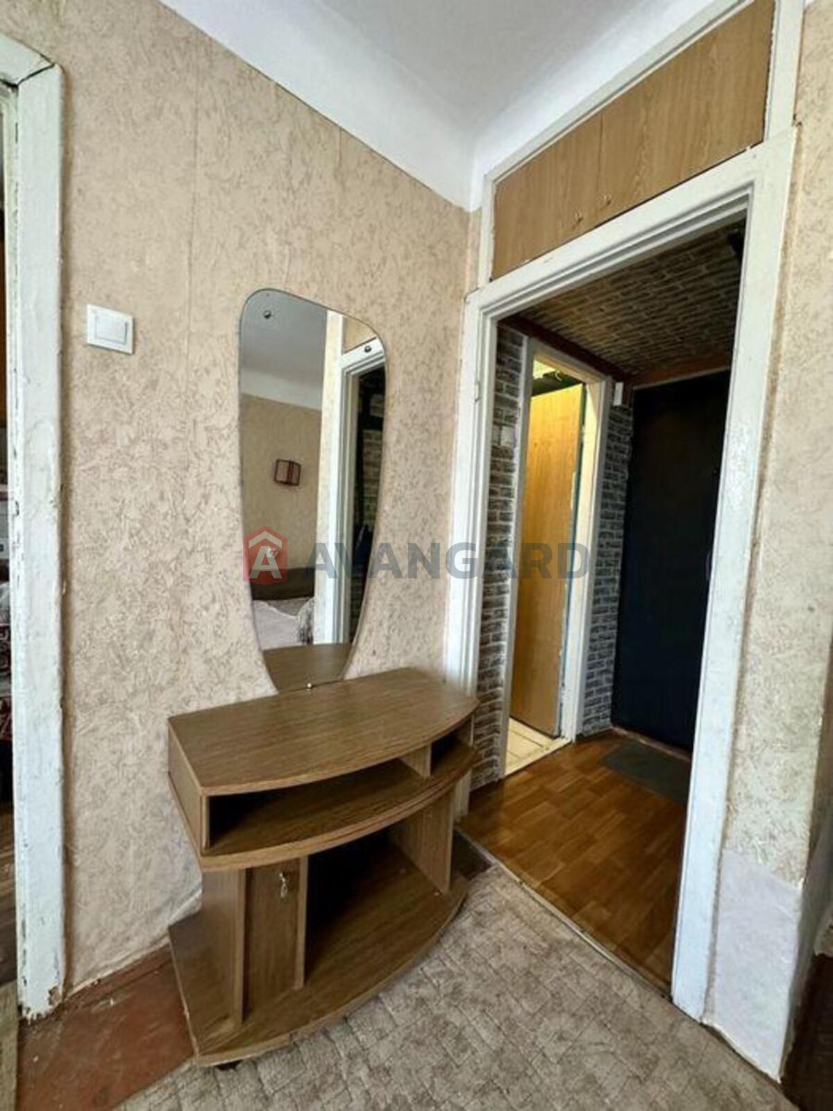 1 ��. ��������, 20/-/4 ��. �., 5/5 ������ ���� 8