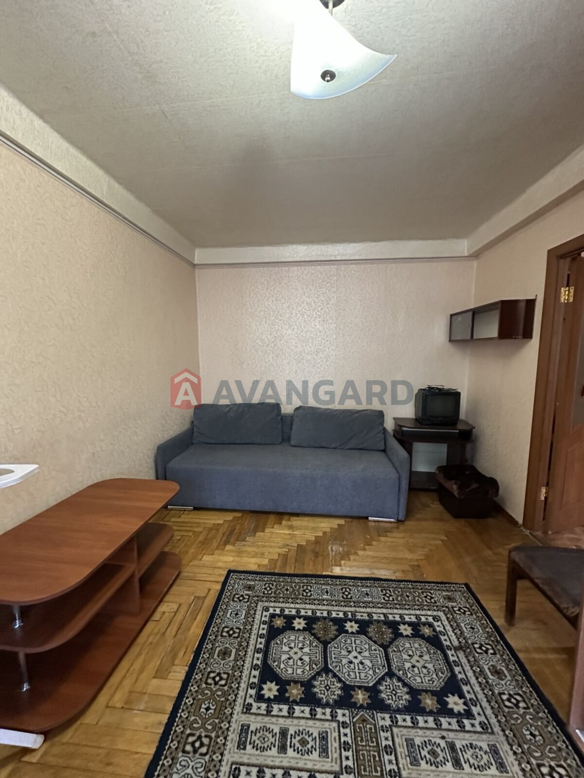 1 ��. ��������, 30/-/6 ��. �., 1/5 ������ ���� 4