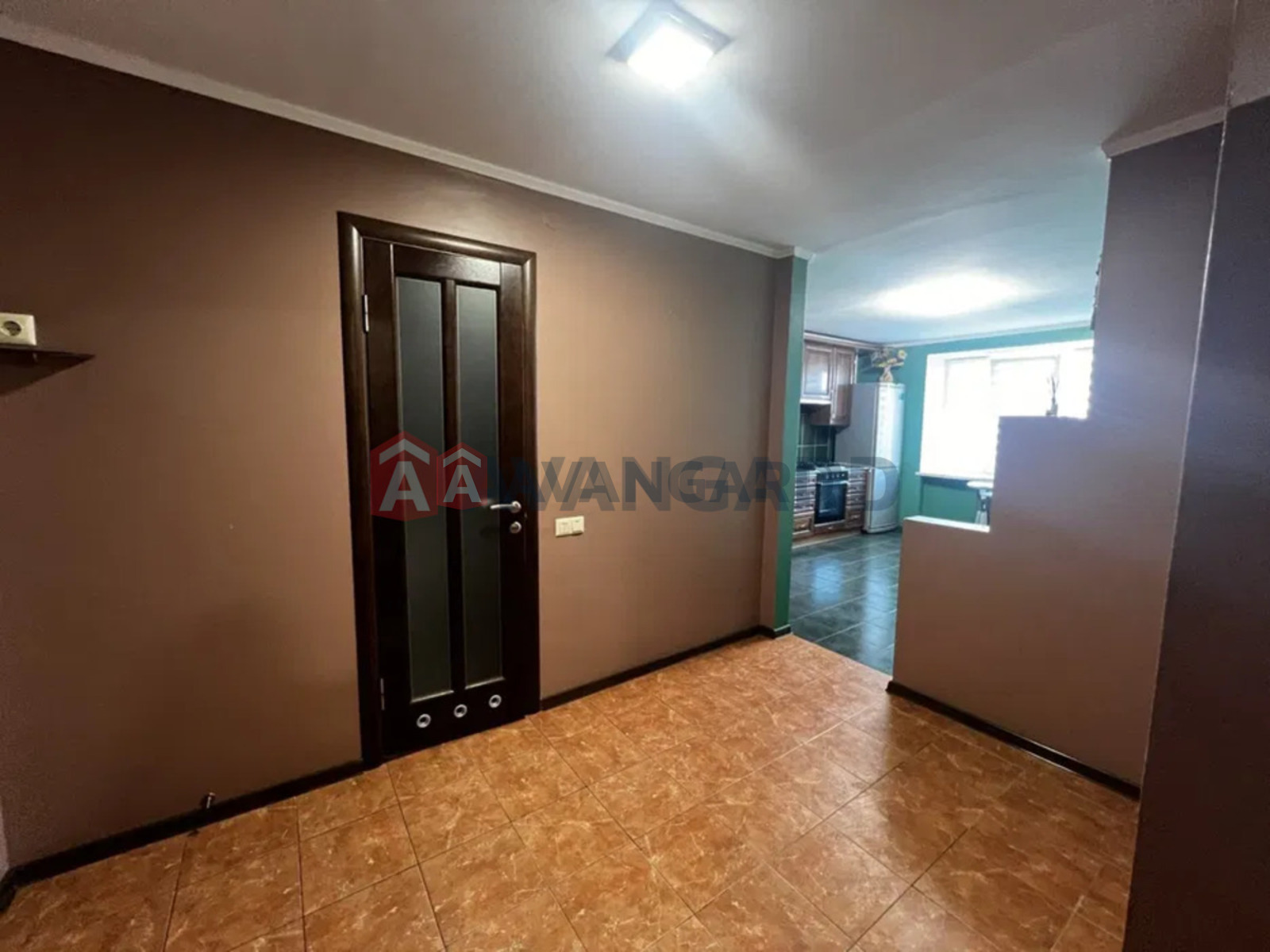 2 ��. ��������, 75/50/15 ��. �., 8/9 ������ ���� 9