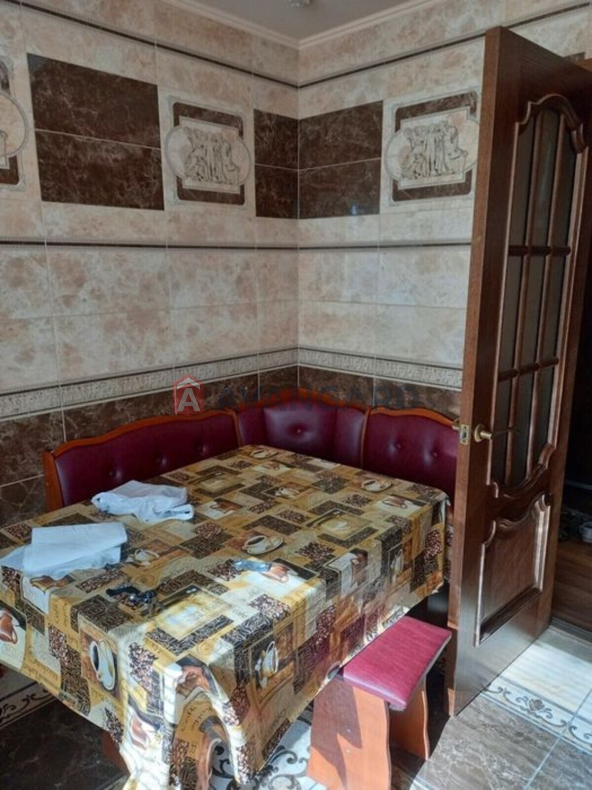 2 ��. ��������, 51/-/8 ��. �., 6/9 ������ ���� 6