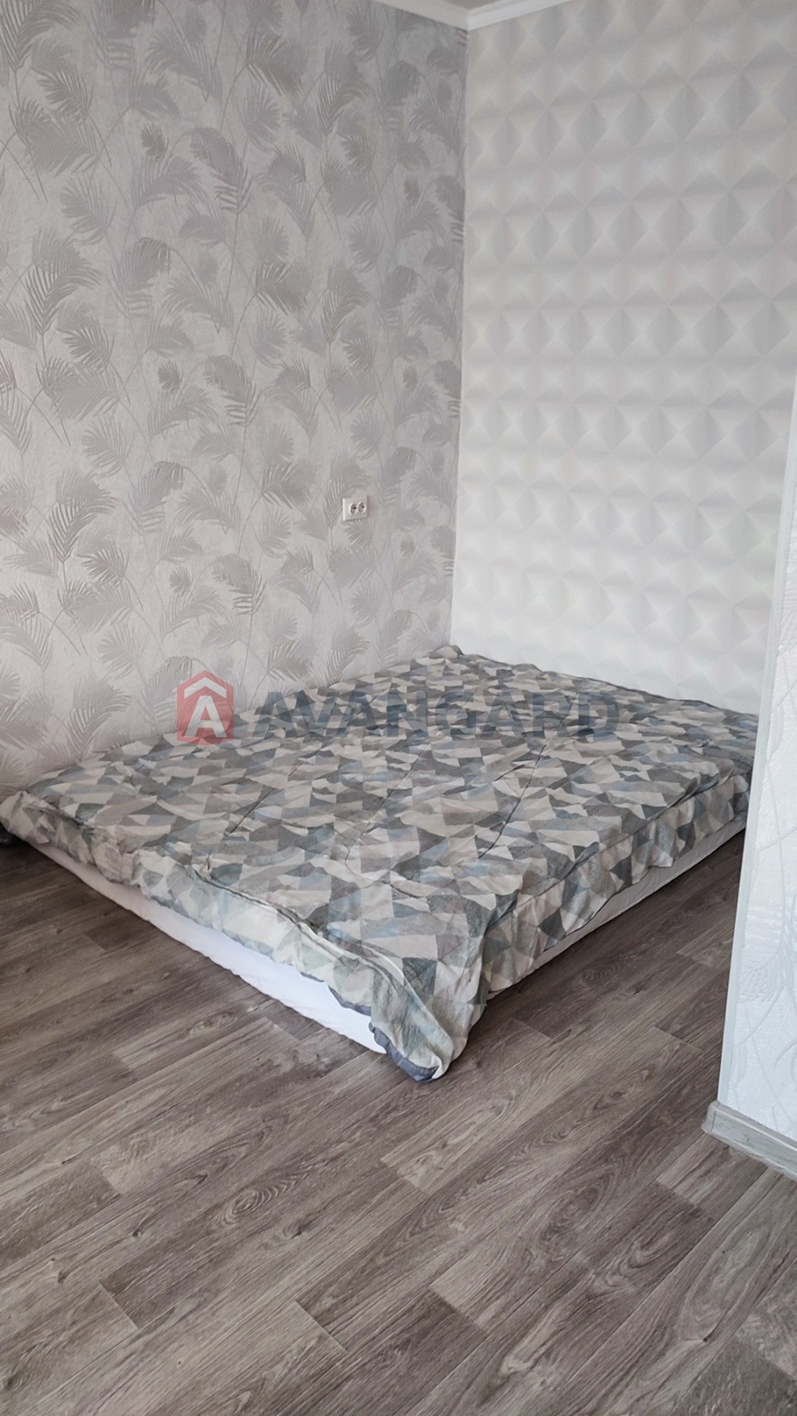 1 ��. ��������, 37/-/10 ��. �., 7/9 ������ ���� 12