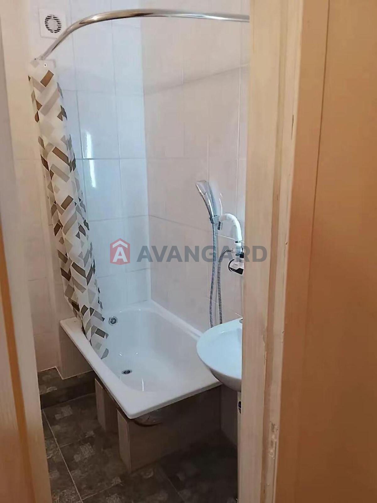 1 ��. ��������, 21/-/13 ��. �., 1/11 ������ ���� 23