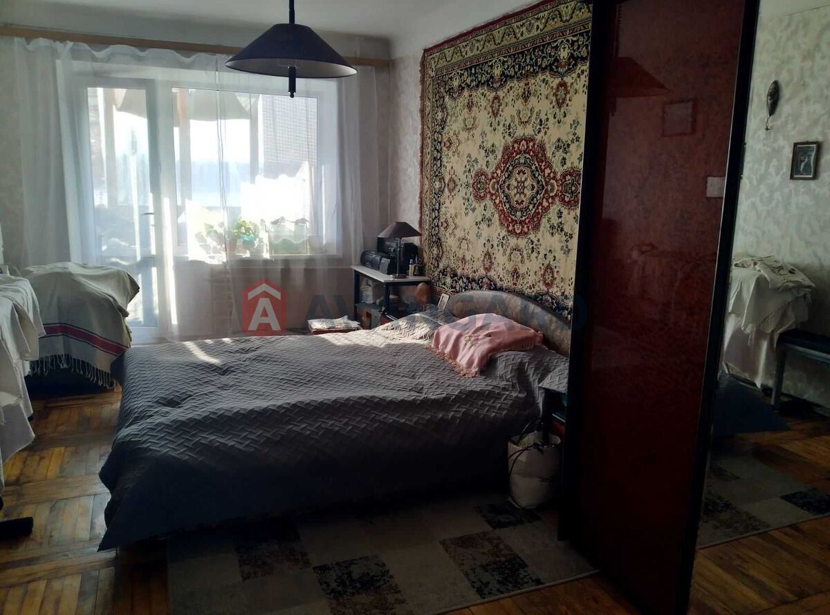 3 ��. ��������, 68/-/8 ��. �., 5/9 ������ ���� 9