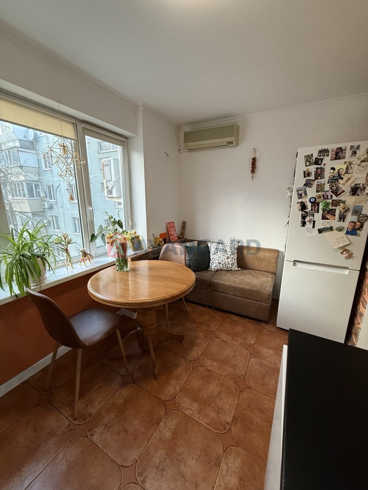 3 ��. ��������, 72/-/9 ��. �., 9/9 ������ ���� 25